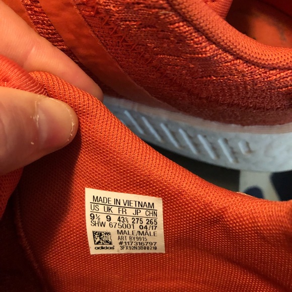Adidas NMD R2 - Picture 2 of 6